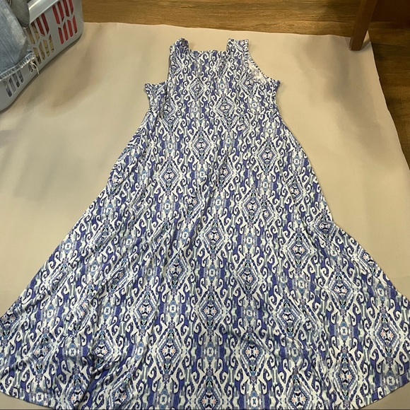 World Unity Sleeveless Front Applique Blue and White Dress - L - Picture 9 of 9